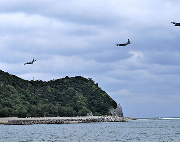 渡嘉敷・座間味島でまた低空飛行、米軍輸送機か　住民「危険、止めて」