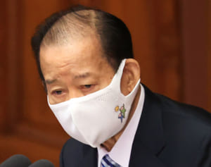 次は二階派秘書らがカラオケ会食 自分たちに甘すぎと怒りの声