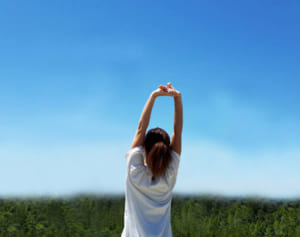 肩こり、腰痛の解消に…接骨院院長が勧める「7秒腕回し」