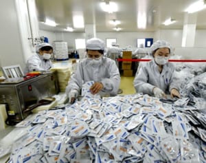 コロナで懸念される薬品不足 変異種流行で物流停止の可能性も