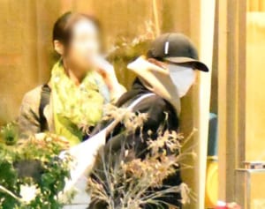 米倉涼子 恋人とお忍びの一夜…交際報道1年も変わらぬ親密ぶり