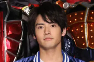 akaso_eiji_1_line_tw-300x200.