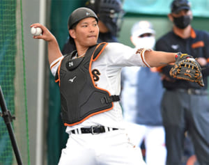 巨人の那覇キャンプ　地元出身の大城捕手や菅野、坂本選手らも体慣らす