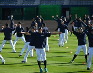 プロ野球キャンプイン　8球団が沖縄で始動　無観客、静かな球春の幕開け