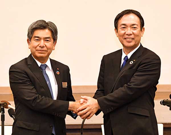 琉球銀行と沖縄銀行が業務提携　経営統合は否定　現金輸送やATM「非競争分野」協力でコスト削減
