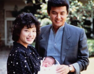 原監督の結婚式に夫婦で出席！写真で振り返る百恵さん伝説【母親編】