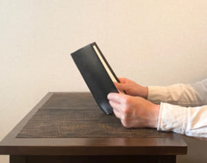 認知症予防に医学部教授がすすめる「脳内メモ」「1分音読」