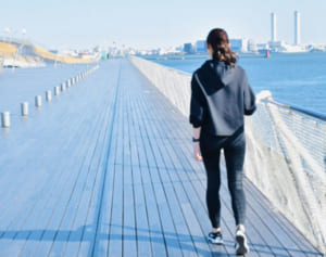 歩行困難防ぐために…足の「3つのアーチ」とケア習慣を知る