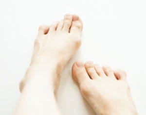 タコやウオノメ、外反母趾…「足のトラブル」はどう守る？