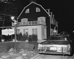 『悪魔の棲む家』モデルとなった殺人事件の犯人、獄中で死亡