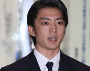 伊藤健太郎「絶対引退しない」と表明 山本舞香も酒断ちで支援