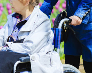 介護ブロガーとジャーナリストが活用している介護グッズとは