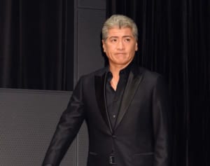 吉川晃司の心臓手術支えた妻はチーム・バチスタの一員だった