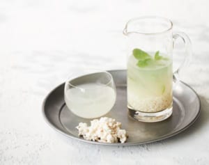 酵素たっぷり「こうじ水」のメリットを管理栄養士が詳しく解説