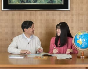 眞子さまと秋篠宮さまの会話は足りてる？ロイヤル父娘写真10