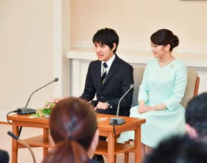 眞子さま浮上した“釈明会見”必要論…陛下の初言及で急務に