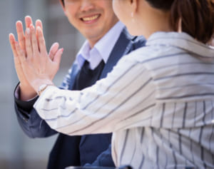 個人事業主が扶養から外れるのは損？ダメージ抑えるコツ