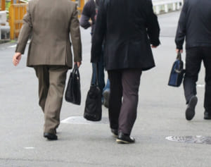 「とりあえず再雇用」の考えはNG！定年後見据え準備すべきこと