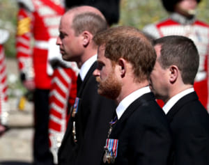 ヘンリー王子、今日にも渡米…「家族とは決別か」と憶測も