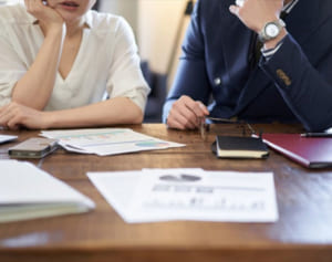 50代から男性に急増！真剣に考えたいがんとお金のこと