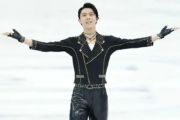 羽生結弦の可愛い過ぎズッコケ姿 今季最後の11スマイル 女性自身