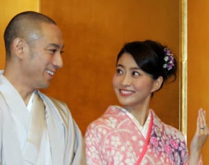 海老蔵 麻央さんと暮らした豪邸売却へ…すでに内装解体も開始