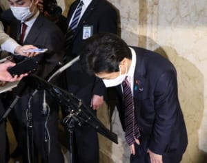 夜だけ時短意味ない…飲み会主催した厚労省課長の呆れた持論