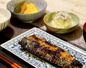 人生100年時代を生き抜くための「年代に合う食事」とは