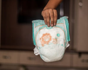 オムツを買いに外出し公道レースに巻き込まれ…父親が死亡