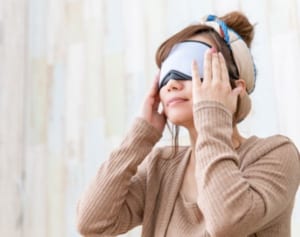 ドライアイ解消！ 眼科医教える目の“アブラ掃除”で視力も回復