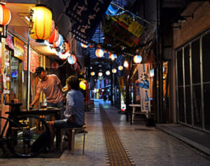 時短拒否店公表「稼がないと暮らせぬ」「店つぶれる」　協力店は怒り