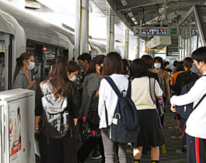 緊急事態宣言後初の月曜、出勤減らず　沖縄県は7割減を目標