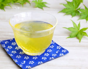 医師がすすめる「レモン緑茶」の効果、2週間で7kg痩せた人も