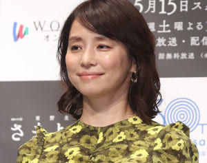 石田ゆり子、尾野真千子…トレンド初夏ワンピどっちを真似る？