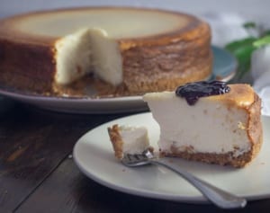 「父の日のケーキを食べた」息子を殴り殺した男に禁固20年