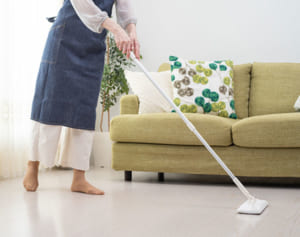 医療現場がやっているダニ撃退掃除術「換気、水拭きはNG」