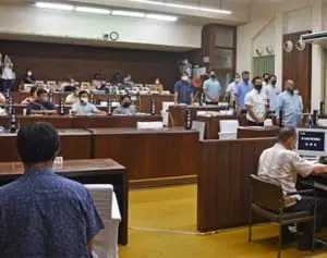 住民投票削除を可決　石垣市議会　市自治基本条例を賛成多数で改正