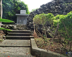 白梅之塔周辺が老朽化　若梅会がクラウドファンディングで修繕費募る「大事な場所、次世代へ」