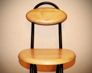 まずは「立ち座り運動」から！脚力を鍛える自宅トレ