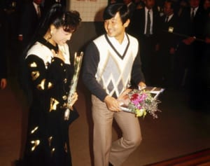 天皇陛下がスタローンと握手！皇族方「銀幕スターとの共演」写真集