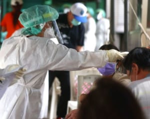 CDCも“最大の経路”と認めた…空気感染のリスク高める3つの状況