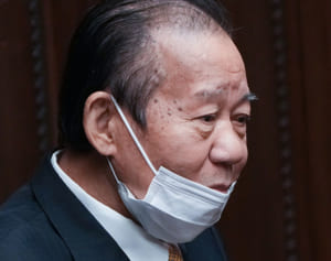 政治とカネはきれいに？二階幹事長の発言に「どこが」の声