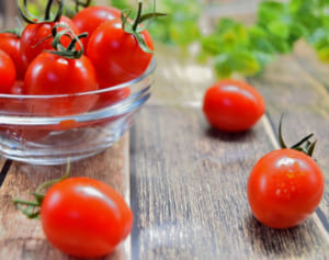 乾燥とテカリには？皮膚科医が推奨「肌の悩みに効く食材」