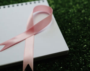 乳首がかゆいのは乳がんかも…！命にかかわる病気のサイン5