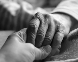 75歳以降待ち受ける病気とお金の罠 自宅介護でも5年で500万