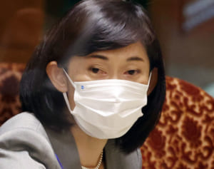 丸川五輪相は未だ小山田問題をスルー…「何の為にいる？」と呆れ声