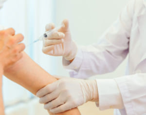 メリットは？副反応リスクは？「アストラ製ワクチン」気になる疑問4