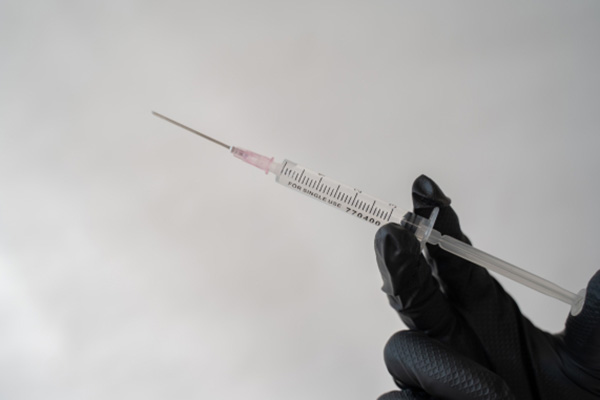 血栓リスク、混合接種…「アストラ製ワクチン」先行2種との異なる特徴