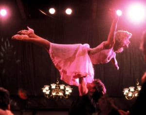 シッターが雇い主と親密にじゃれ合って…TikTok動画が炎上