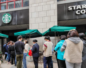 原因はコロナ失策…日本だけ“置いてけぼり不況”で大値上げ時代